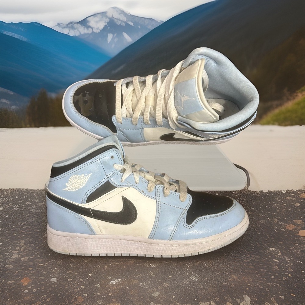 Nike Air Jordan 1 Mid Shoes Kids 5.5Y Ice Blue Authentic 555112-401 Boys Girls